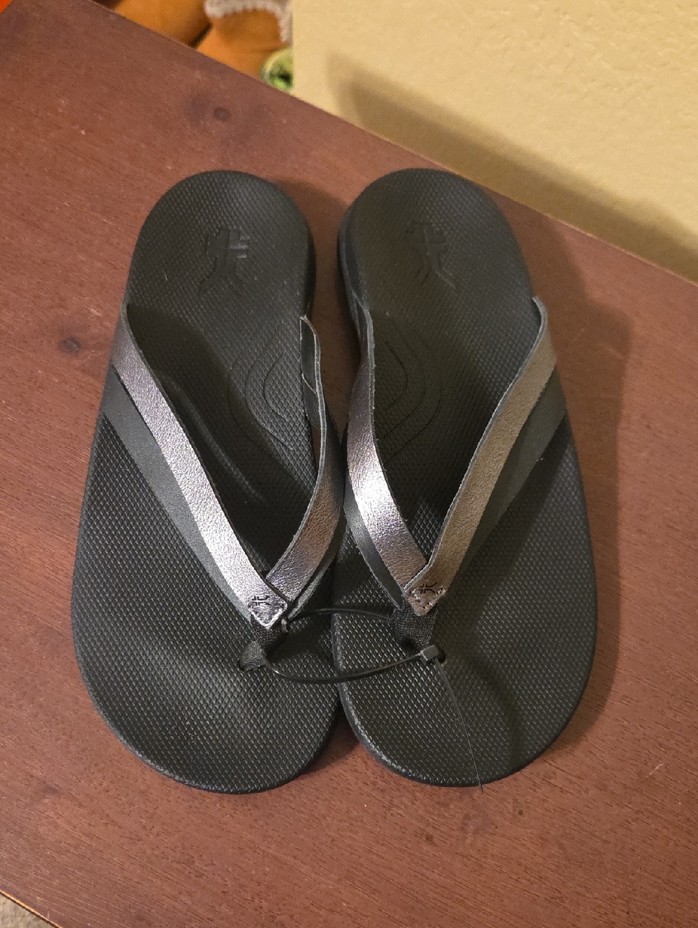 Kuru Flip Flop